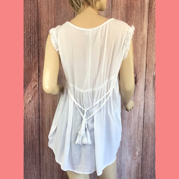 Bailey & Chloe Boho Embroidered Tunic Top Fringe M - Picture 3 of 8